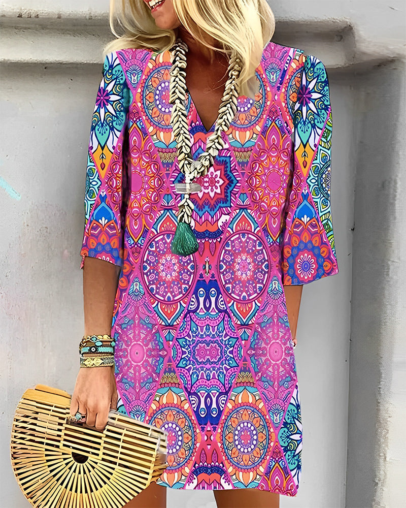 Valenzora | Kleid mit geometrischem Muster und 3/4-Ärmeln