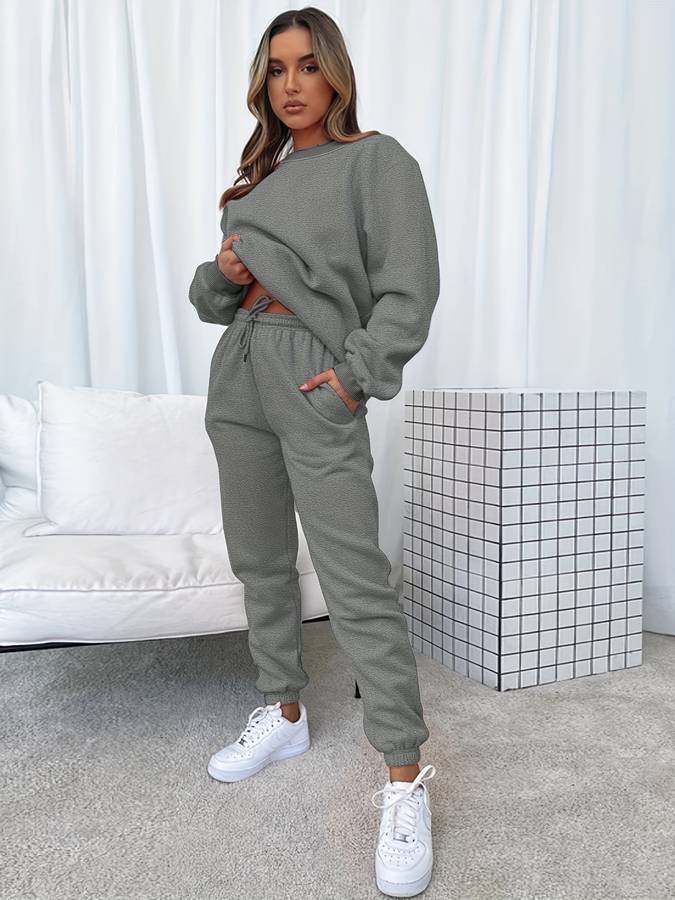 Valenzora - Two-piece jogging set in plus size