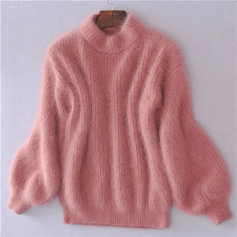 Valenzora Taylor - Loosely knitted sweater in a solid color - Vintage Angora Sweater