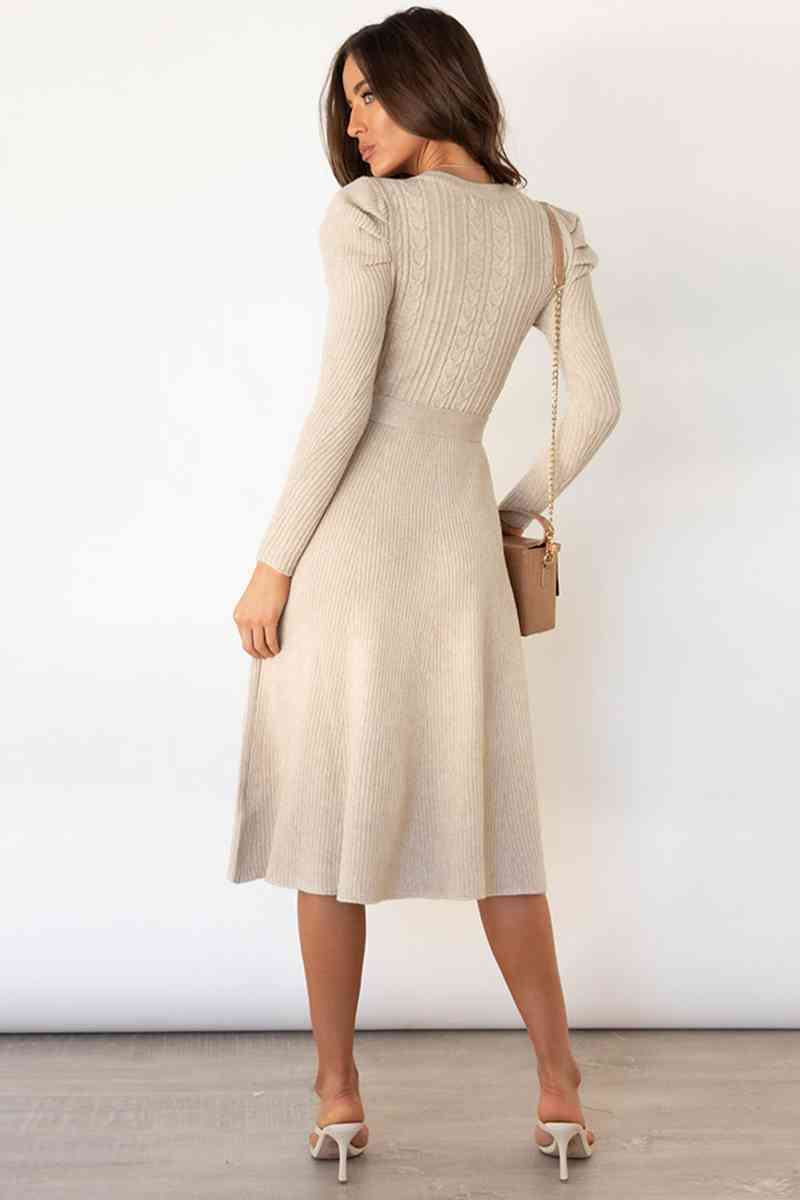 Valenzora | Rundhals-Langarm-Kleid mit Knotendetail an der Taille