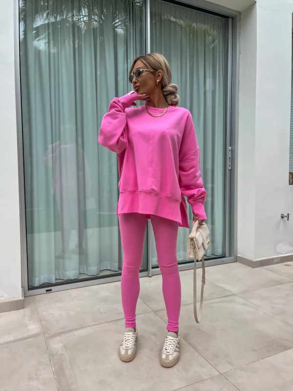 Valenzora - Casual and Comfortable Oversized Sweatshirt