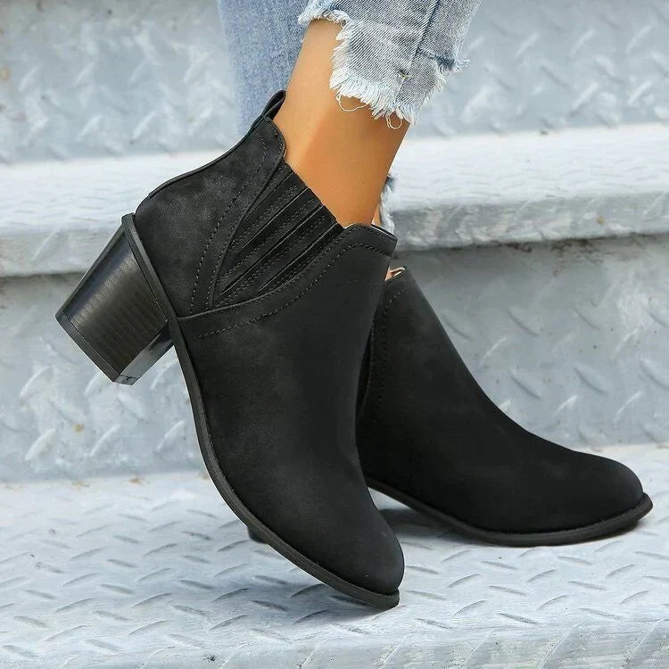 Valenzora Ankle boots with heels - Black ankle boots with heels - Ankle boots with heels