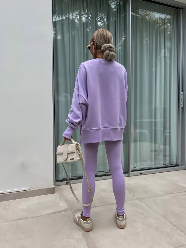 Valenzora - Casual and Comfortable Oversized Sweatshirt
