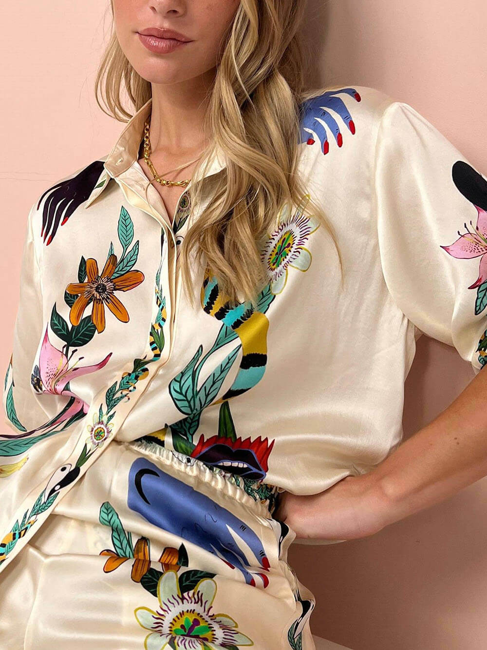 Valenzora | Satin two-piece set with floral jungle print
