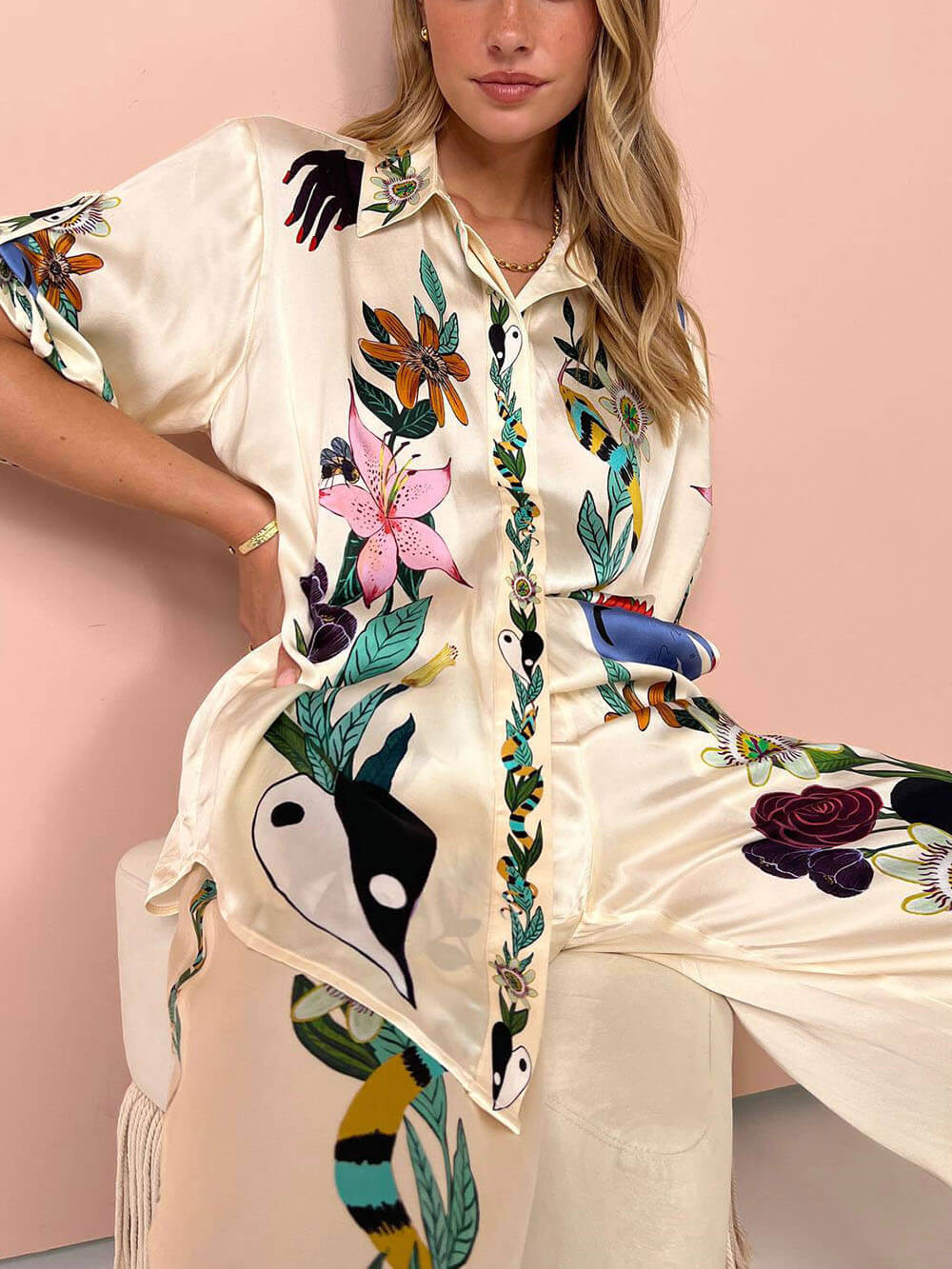Valenzora | Satin two-piece set with floral jungle print