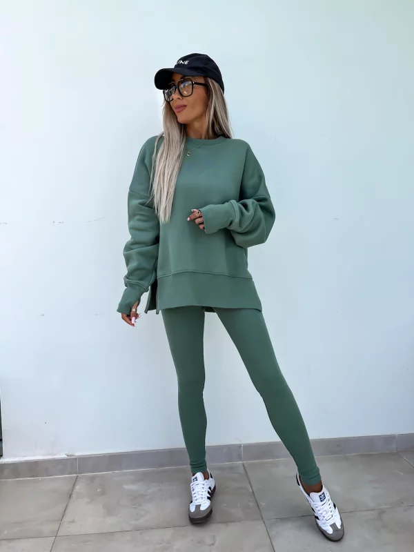 Valenzora - Casual and Comfortable Oversized Sweatshirt