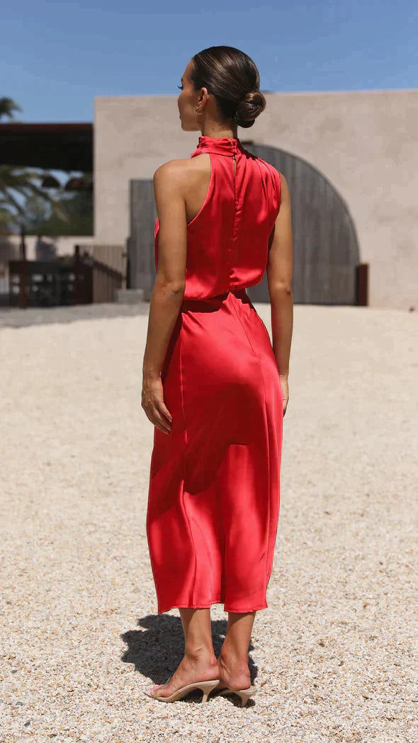 Valenzora | Elegant bridesmaid dress with long halter neck made of satin