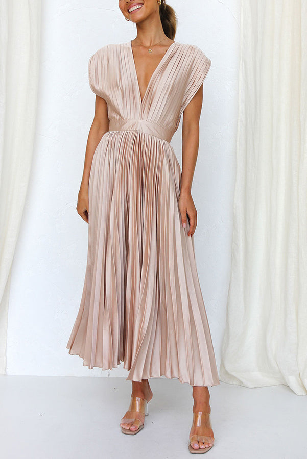 Valenzora | Hello Beautiful Satin-Plissee-Midikleid