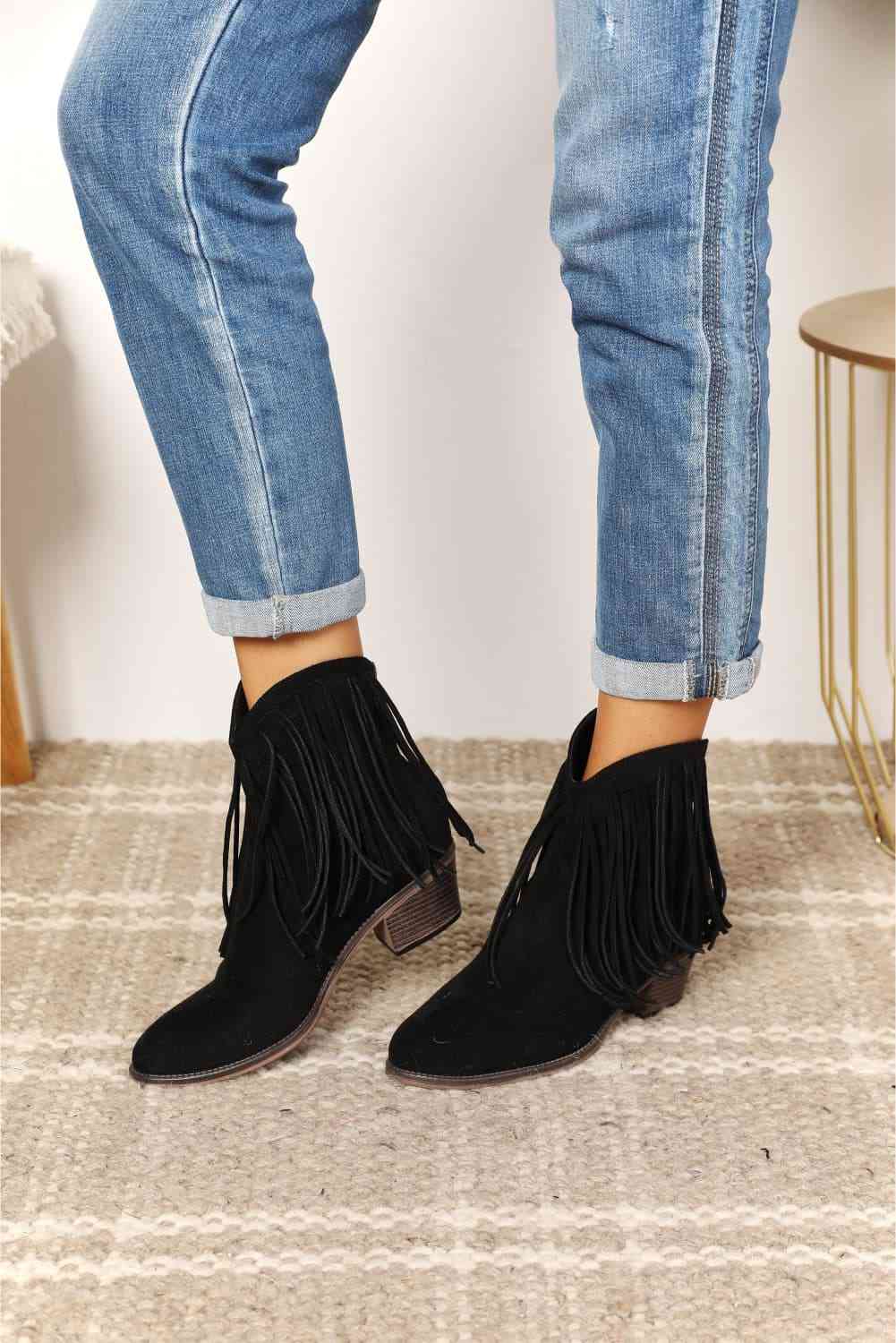 Valenzora | Legend women's fringe cowboy western ankle boots