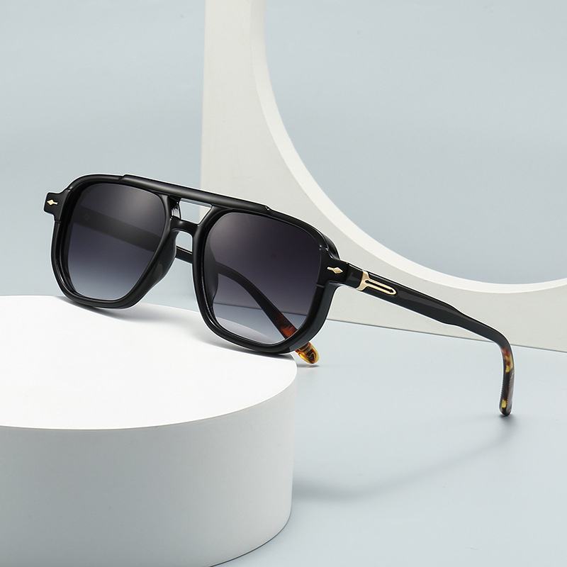 Valenzora | Sunglasses with UV protection