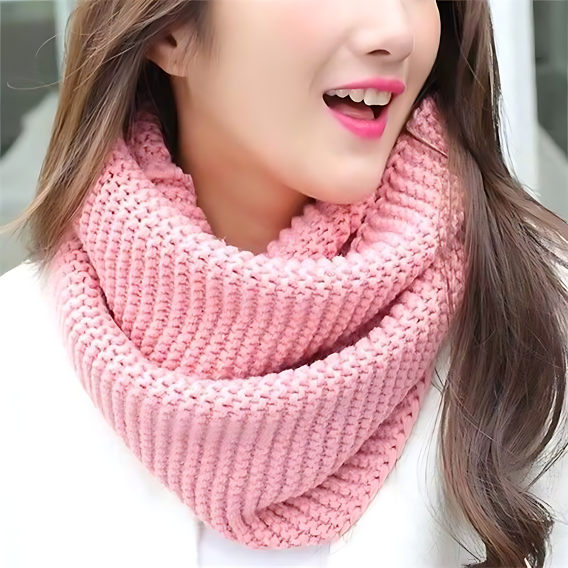 Valenzora | infinity scarf - warm women's winter accessory