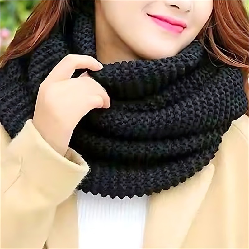 Valenzora | infinity scarf - warm women's winter accessory