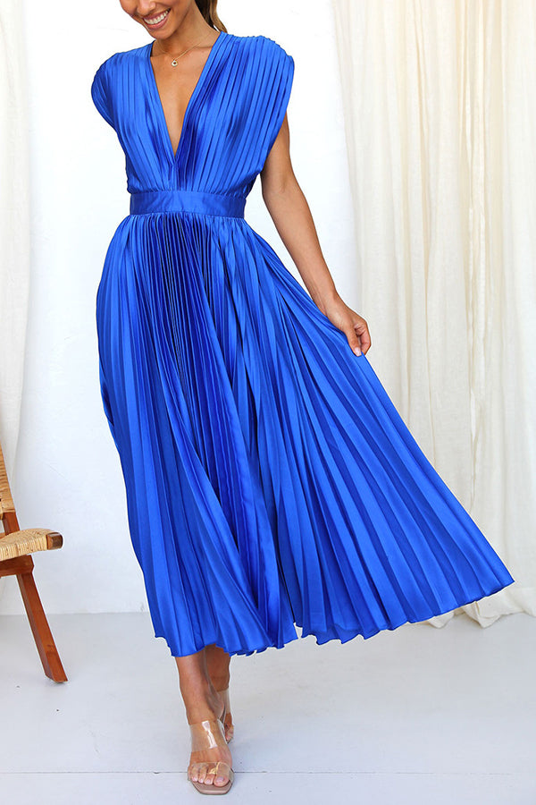 Valenzora | Hello Beautiful Satin-Plissee-Midikleid