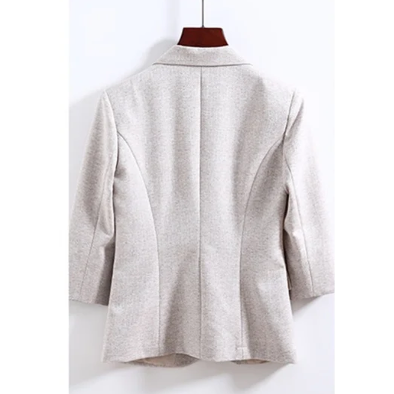 Valenzora | Elegant women's blazer with button details. Ideal for the office.