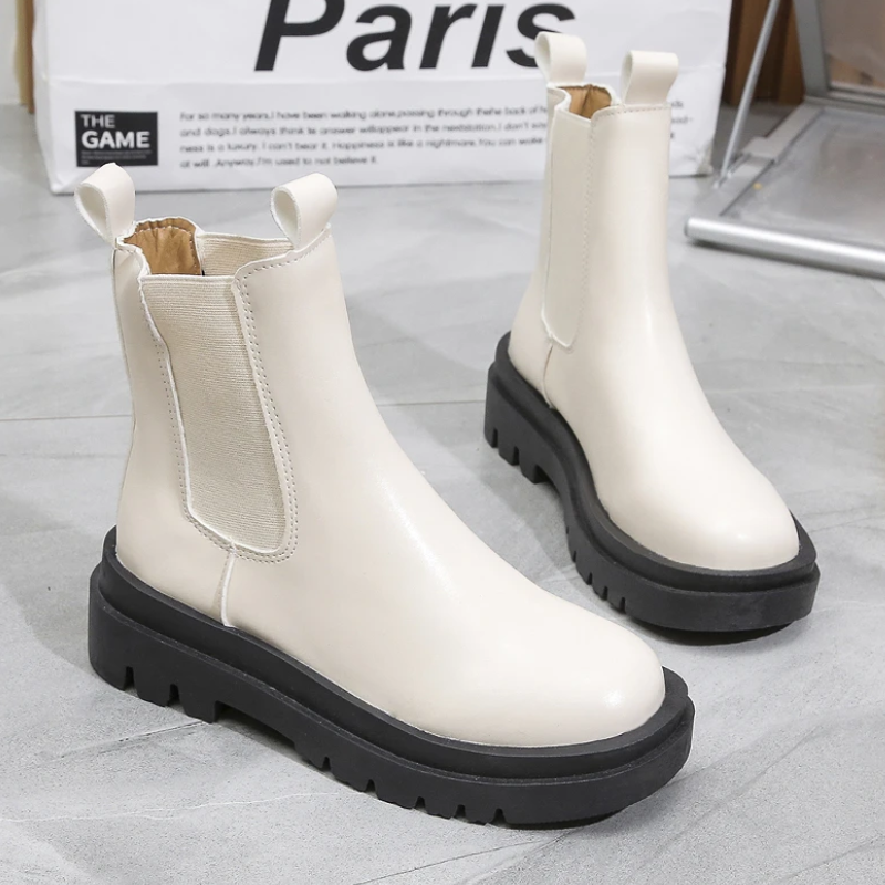 Valenzora | Women's Chelsea Boots with Elastic Sides and Pull Tabs