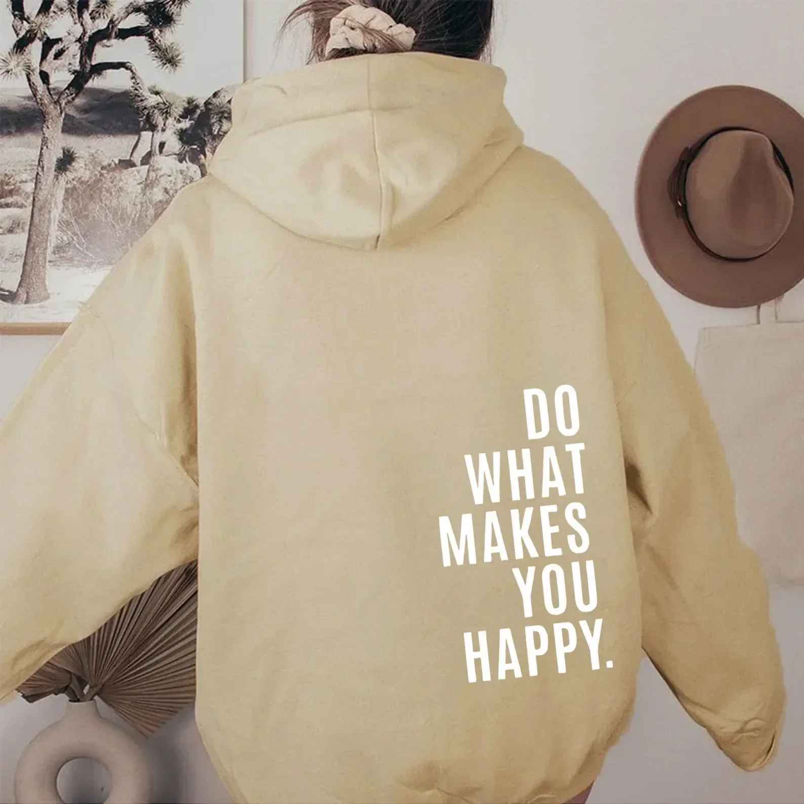 Valenzora - Women's Hoodie - Casual street style with lettering