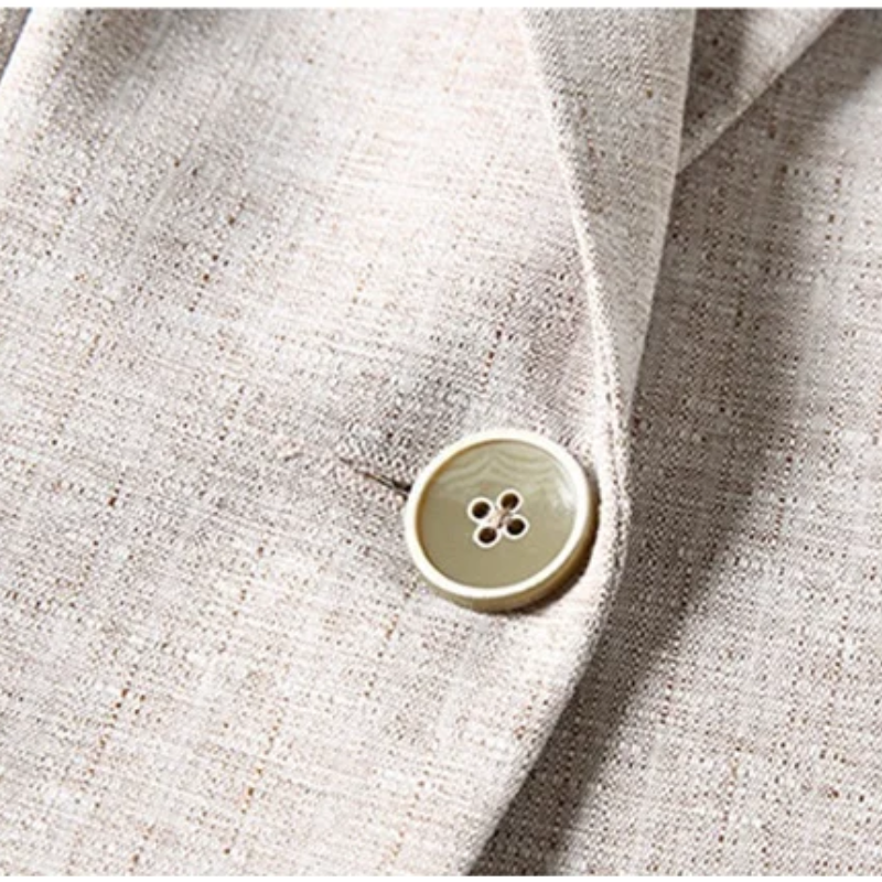 Valenzora | Elegant women's blazer with button details. Ideal for the office.