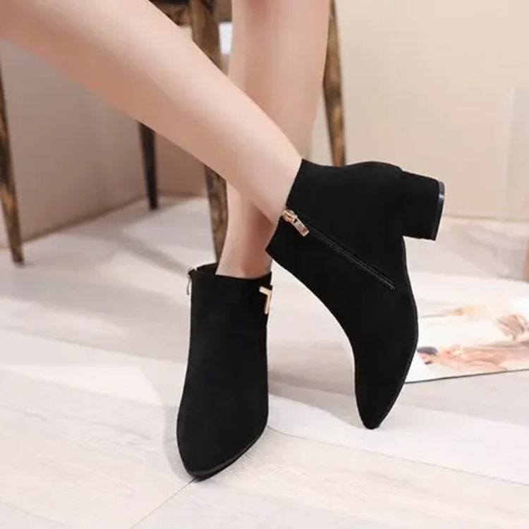 Valenzora | Ankle boots with pointed toe and side zipper, women's ankle boots
