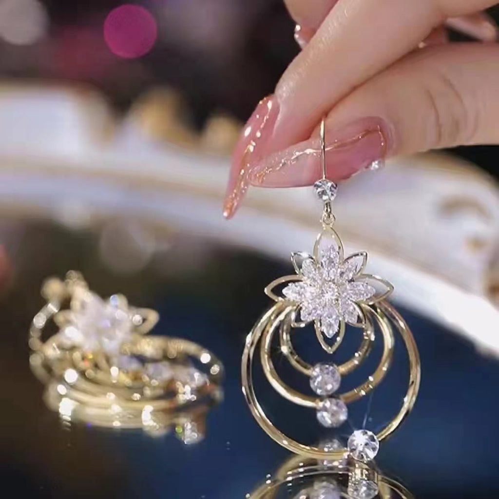 Valenzora | Luxurious Gold Hoop Earrings