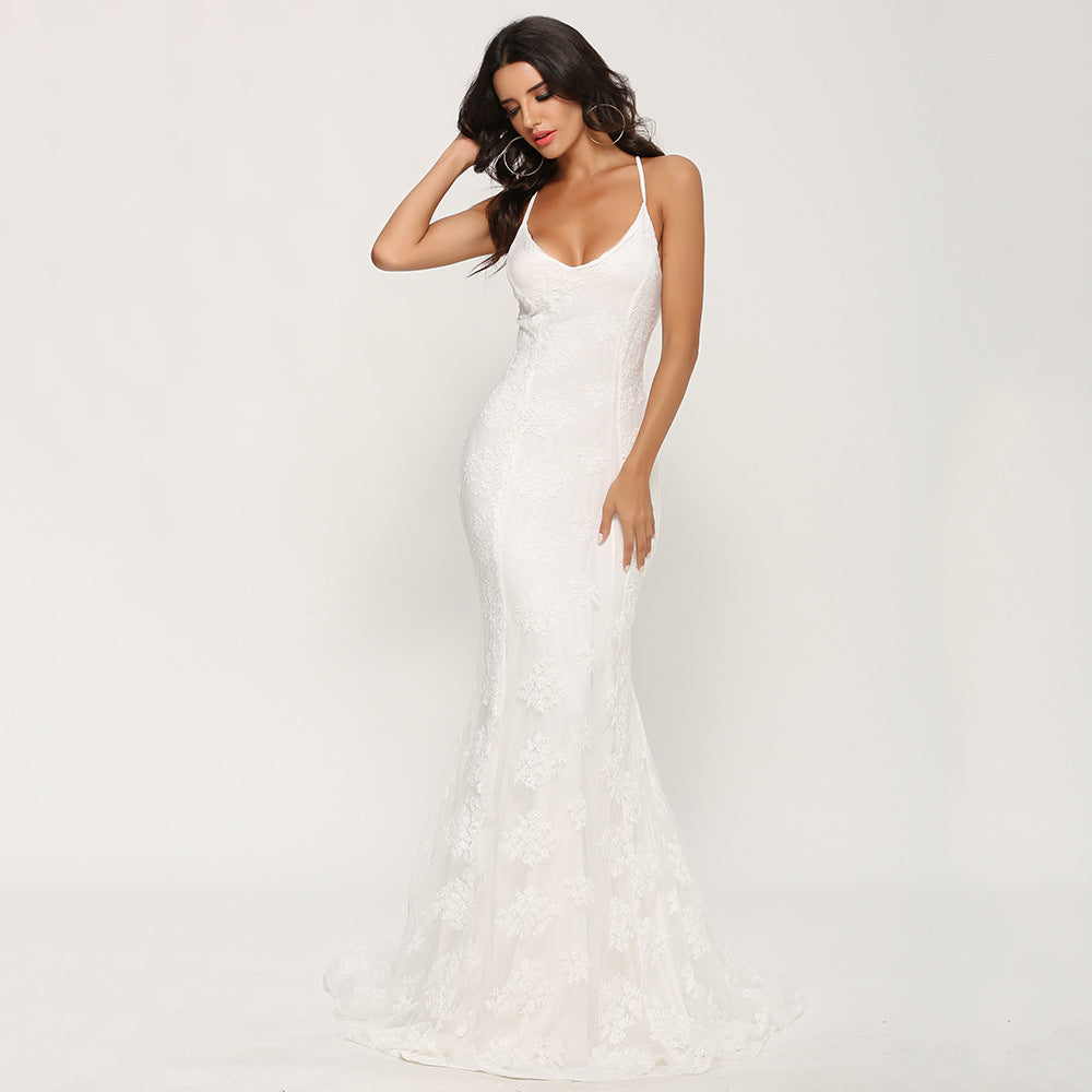 Elegantes Damenabendkleid mit zarter Spitzeneinlage und verführerischem Rückenausschnitt, Größe Valenzora