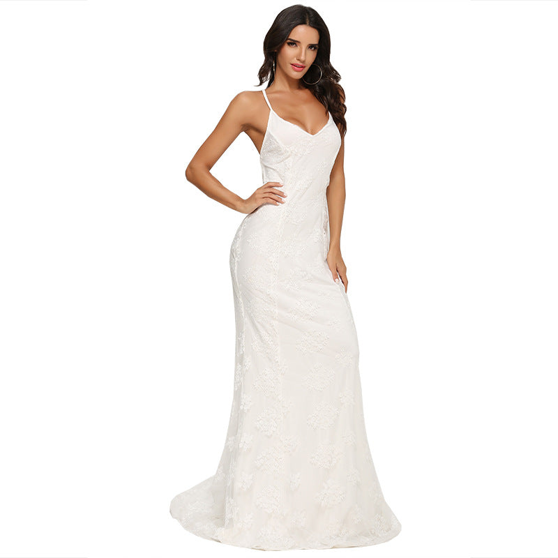 Elegantes Damenabendkleid mit zarter Spitzeneinlage und verführerischem Rückenausschnitt, Größe Valenzora