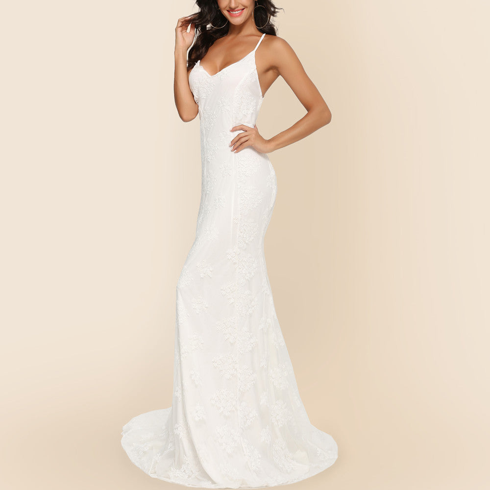 Elegantes Damenabendkleid mit zarter Spitzeneinlage und verführerischem Rückenausschnitt, Größe Valenzora