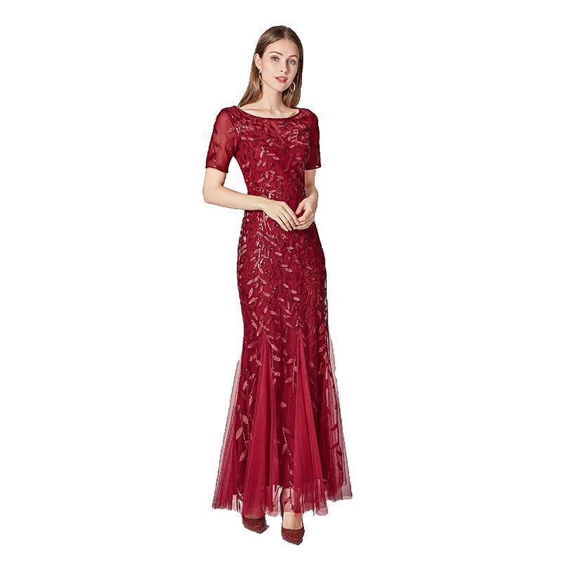 Valenzora | Elegantes Abendkleid in Gold