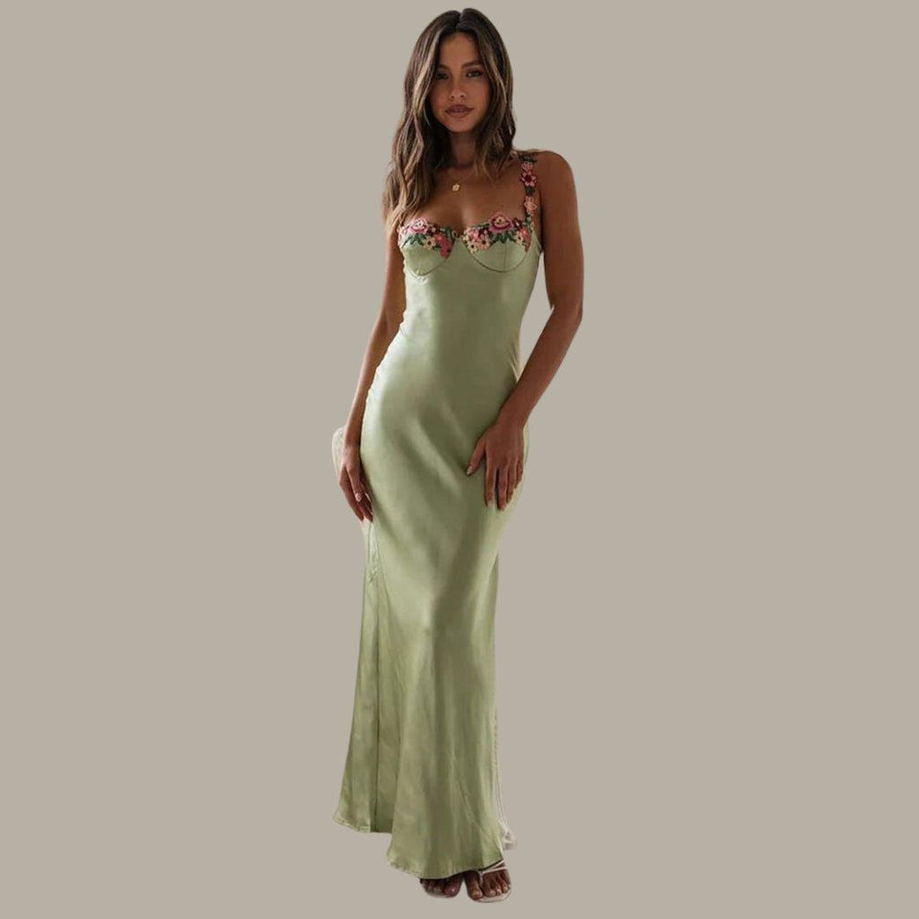 Valenzora | Embroidered satin dress