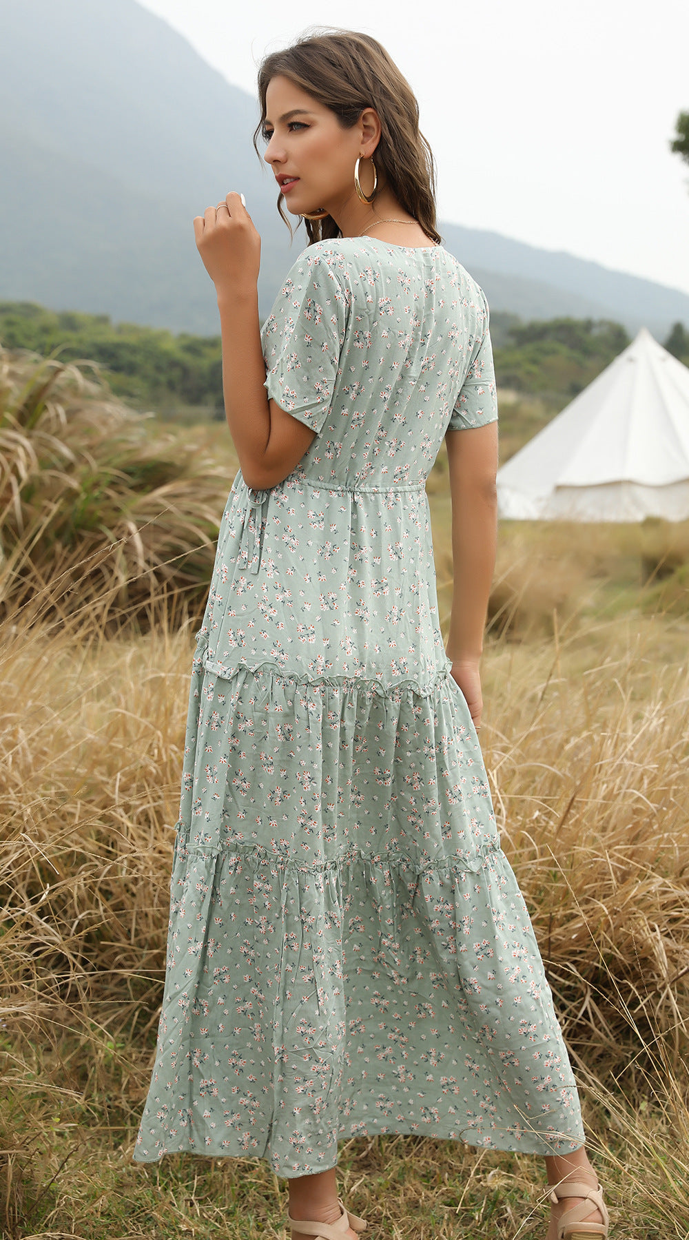 Valenzora | Sommerliches florales Muster, Rüschen, Boho-Maxikleid