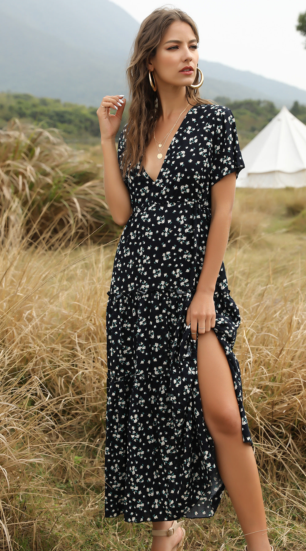Valenzora | Sommerliches florales Muster, Rüschen, Boho-Maxikleid