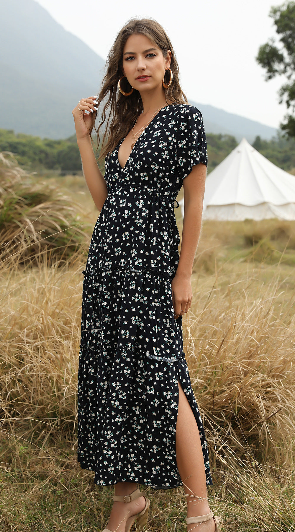 Valenzora | Sommerliches florales Muster, Rüschen, Boho-Maxikleid