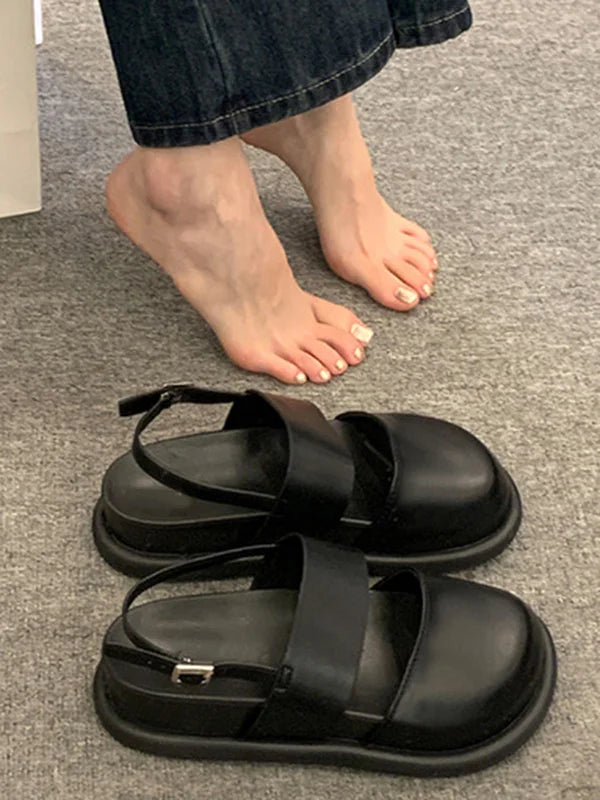 Sandals with a split toe