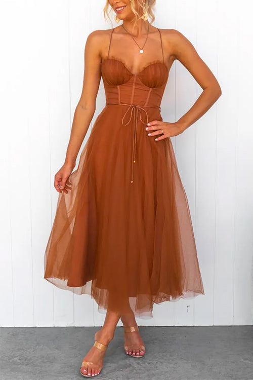 Valenzora | Rosiedress Tüll-Maxikleid mit schwingendem Rock und offener Rückenpartie