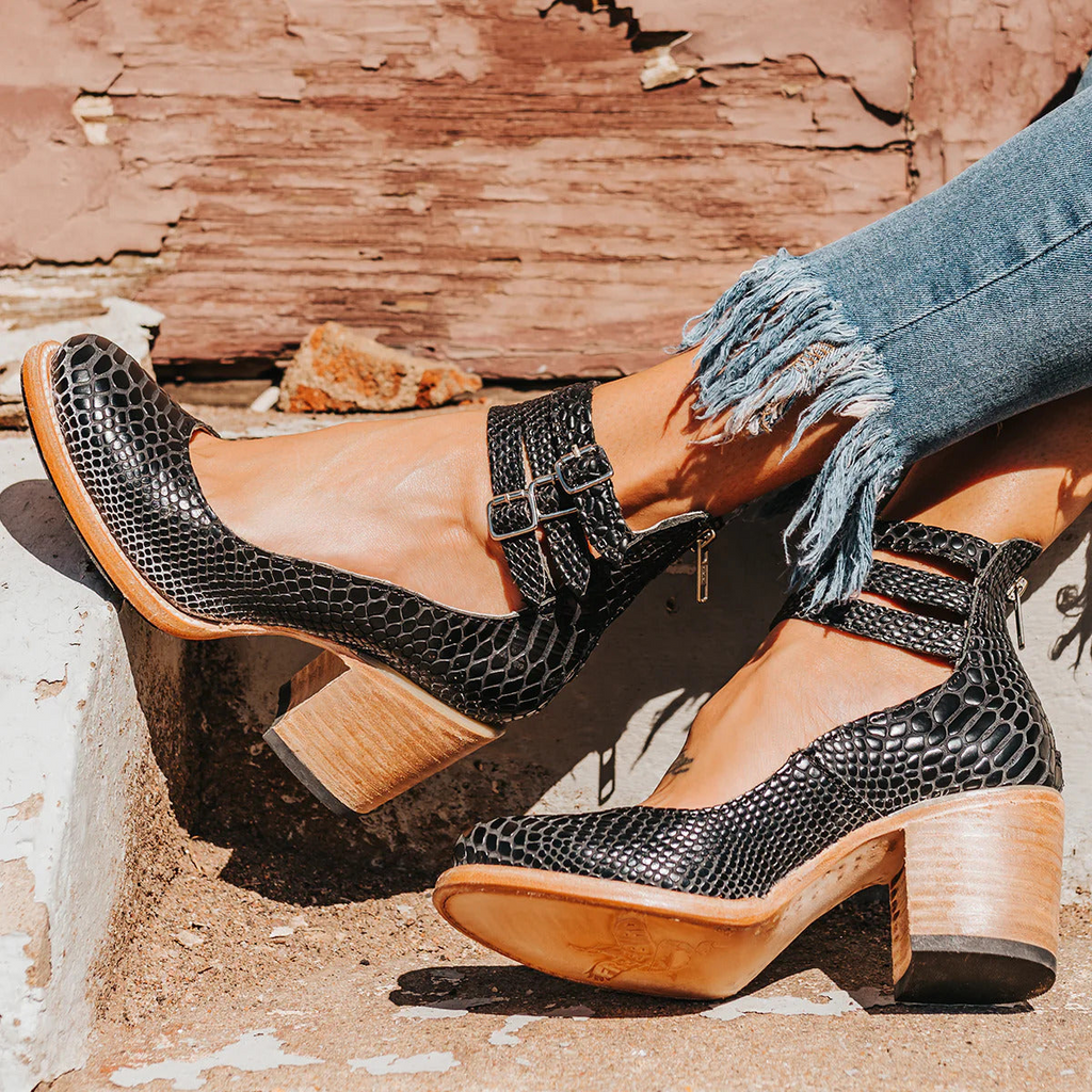 Valenzora | Leather ankle boots