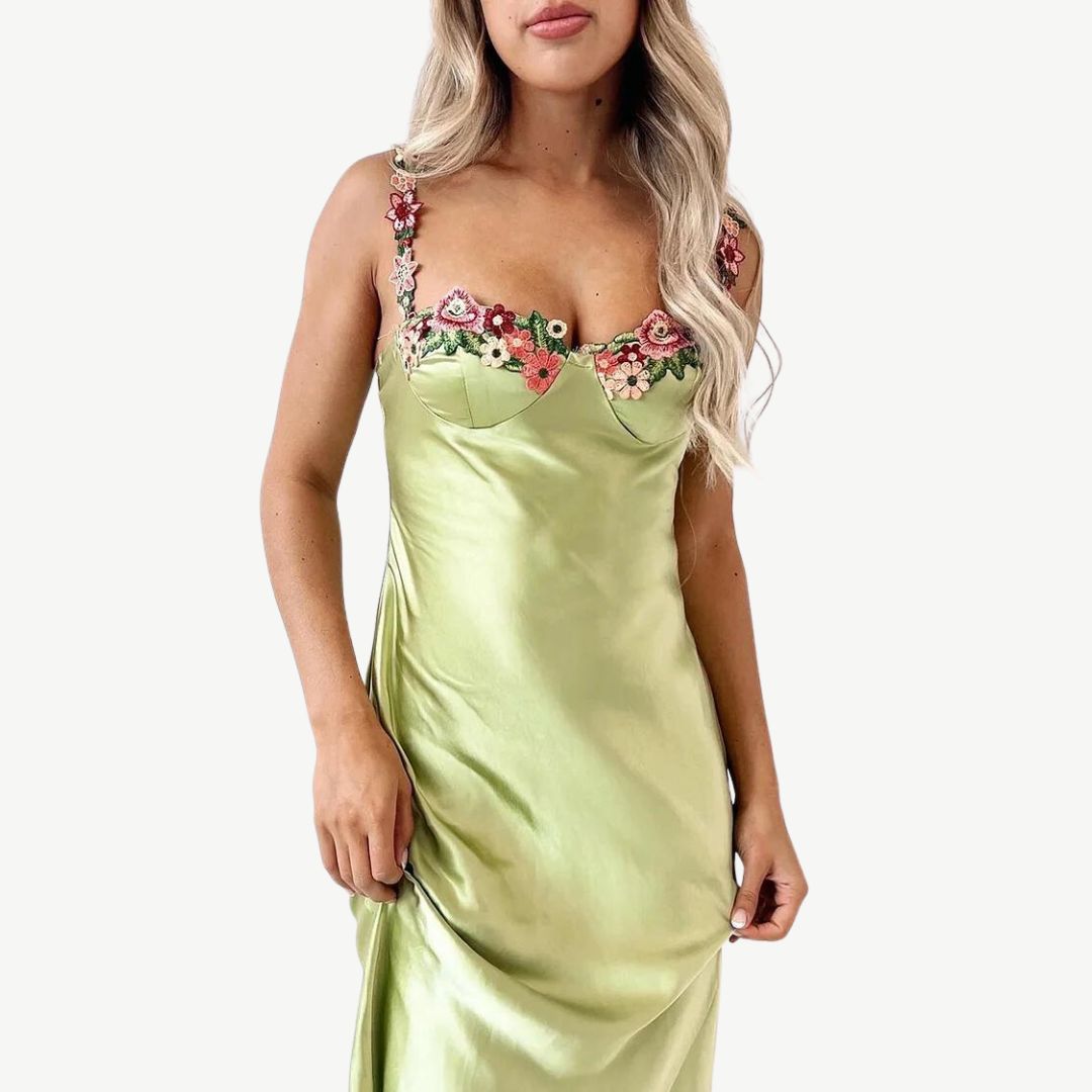 Valenzora | Embroidered satin dress