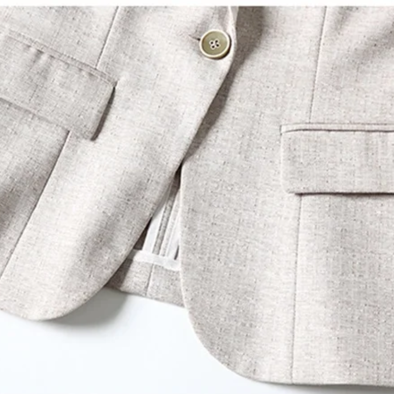 Valenzora | Elegant women's blazer with button details. Ideal for the office.