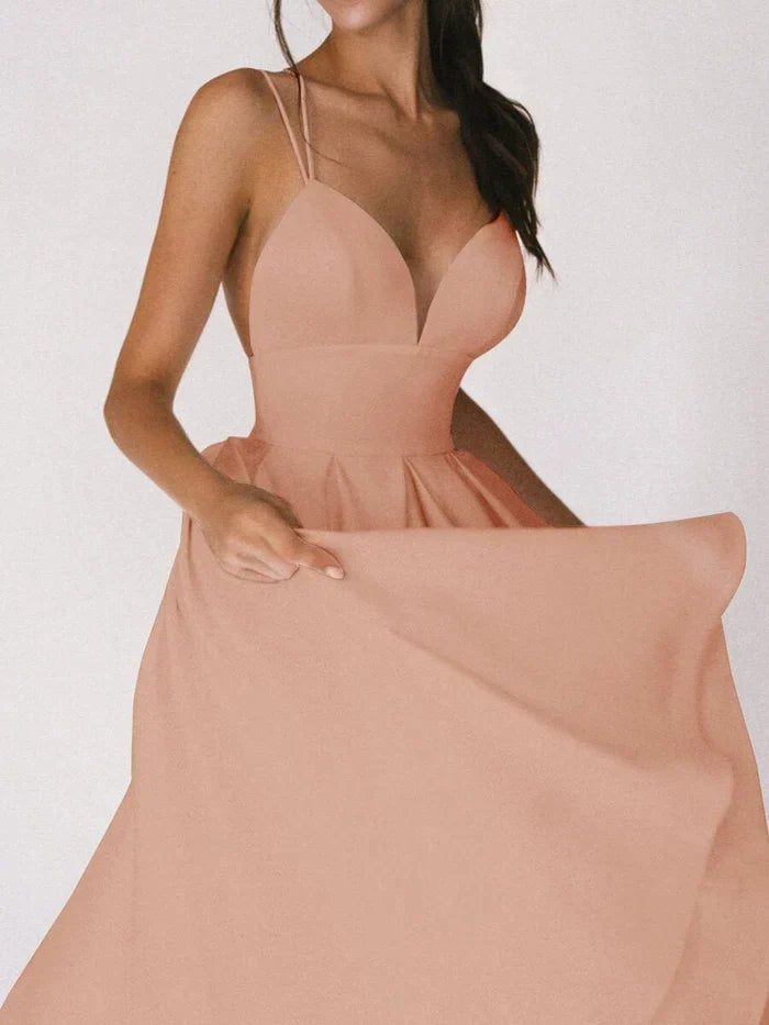 Valenzora | Flared dress with V-neck