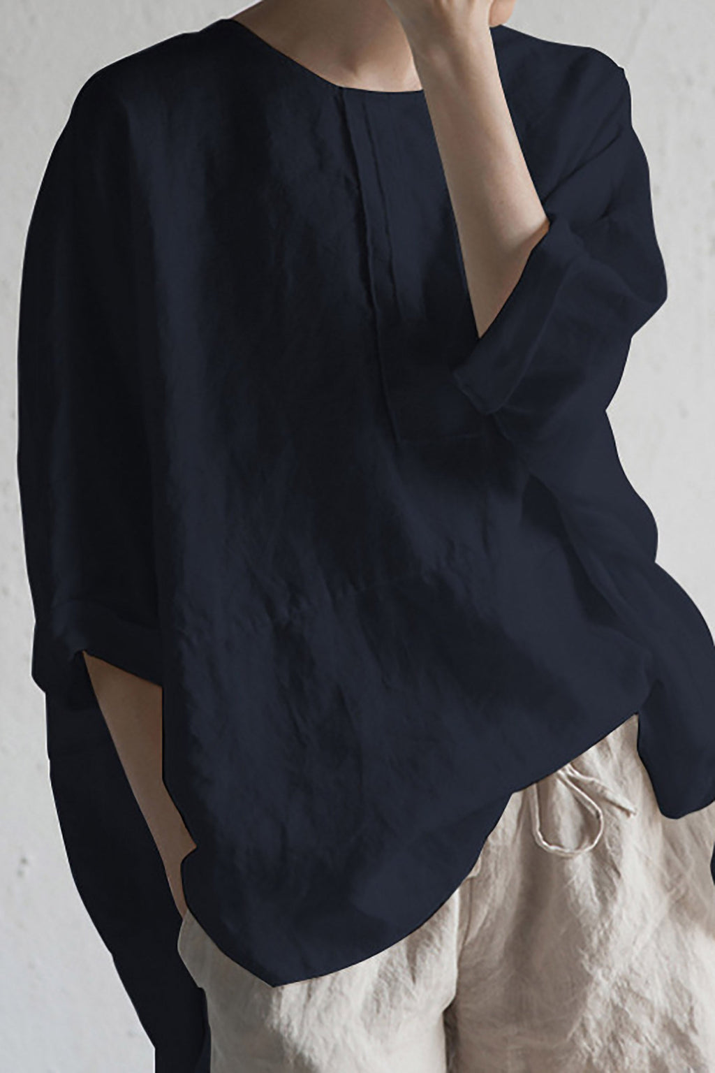 Valenzora | Stylischer Cardigan aus japanischem Leinen - Halbarm und Rundhalsausschnitt