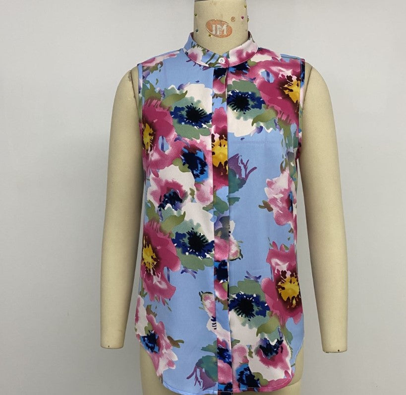 Women's sleeveless blouse with floral design and structured button placket, size S