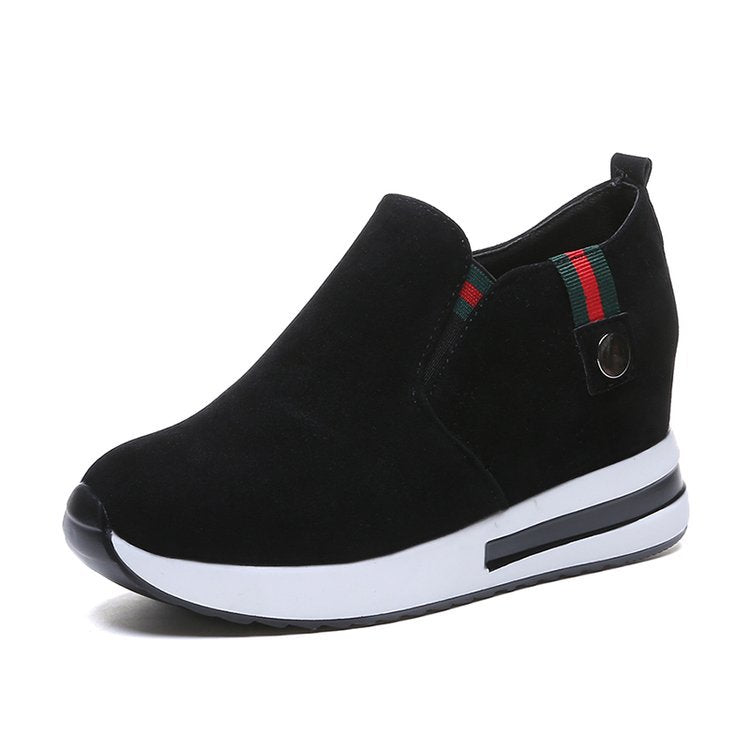Women's wedge sneakers with a modern slip-on design and comfortable sole, size S
