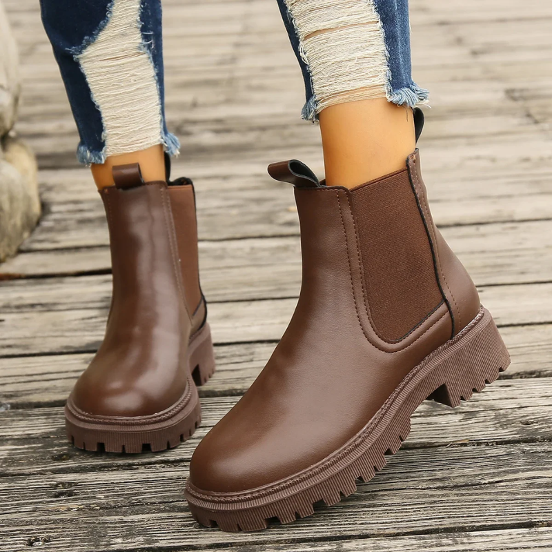 Valenzora | Women's leather Chelsea boots with pull tabs