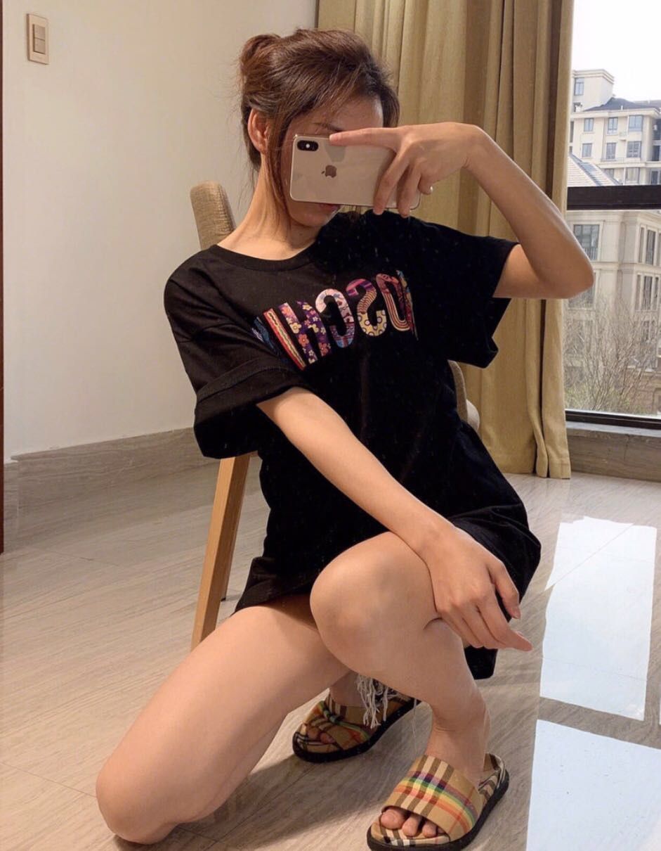 Valenzora | Women's T-Shirt with Letter Motif
