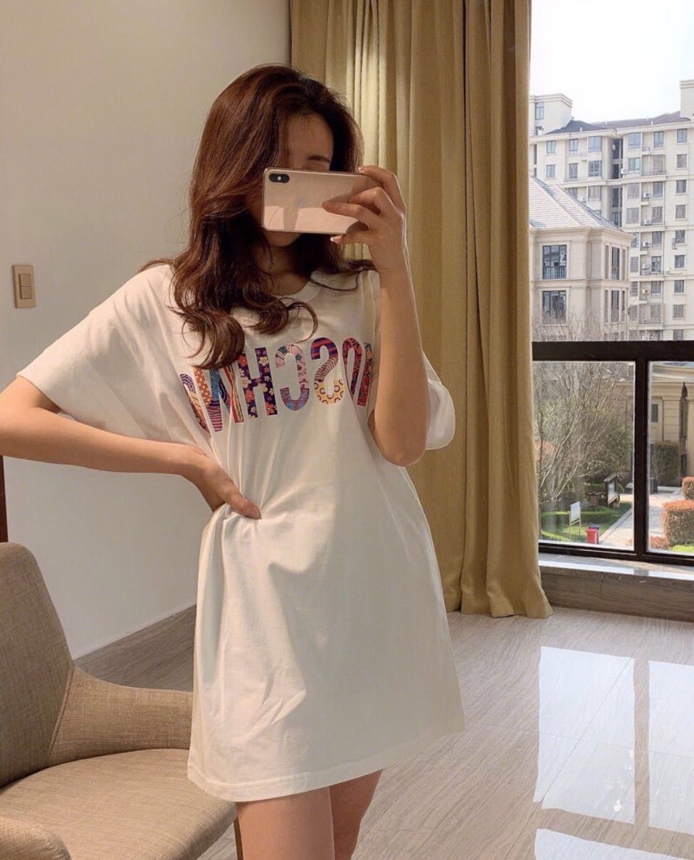 Valenzora | Women's T-Shirt with Letter Motif