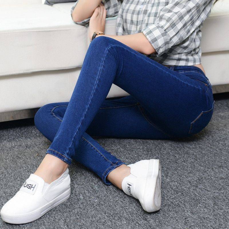 Valenzora - High-waisted denim trousers in a large size