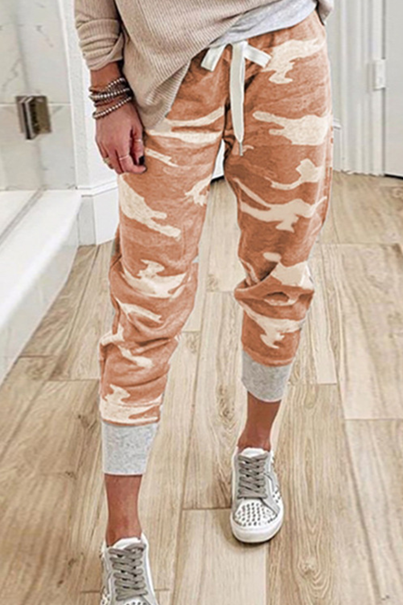 Valenzora | Lässige Capri-Hose mit Kordelzug und Camouflage-Print im Patchwork-Design