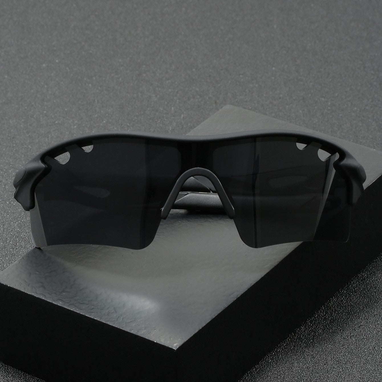 Valenzora | Casamaré Sunglasses with UV400 Protection and Grip