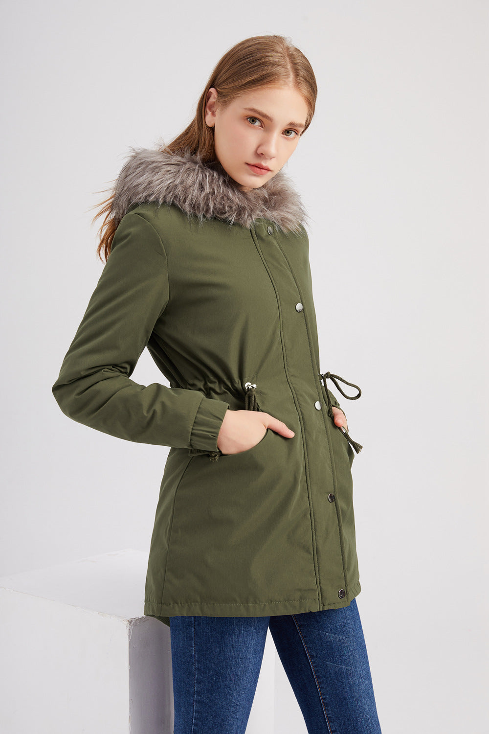 Valenzora | Women's parka with hood and modern design