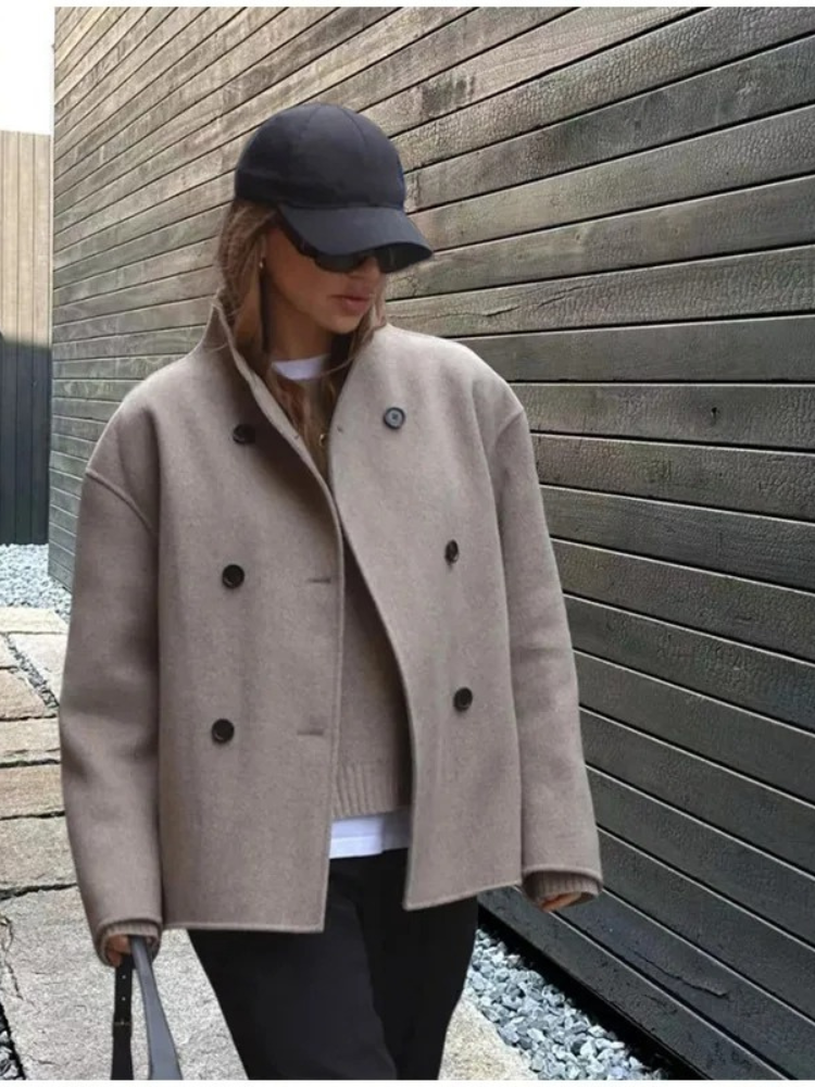 Valenzora | Women's asymmetrical trench coat with wide lapels and double closure