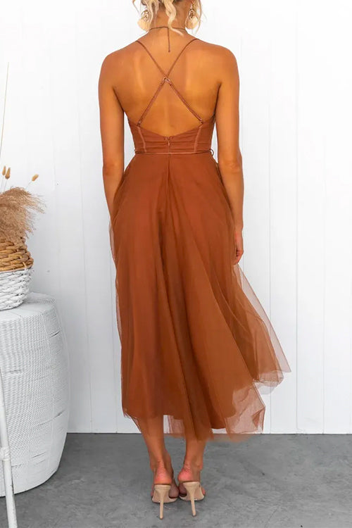 Valenzora | Rosiedress Tüll-Maxikleid mit schwingendem Rock und offener Rückenpartie