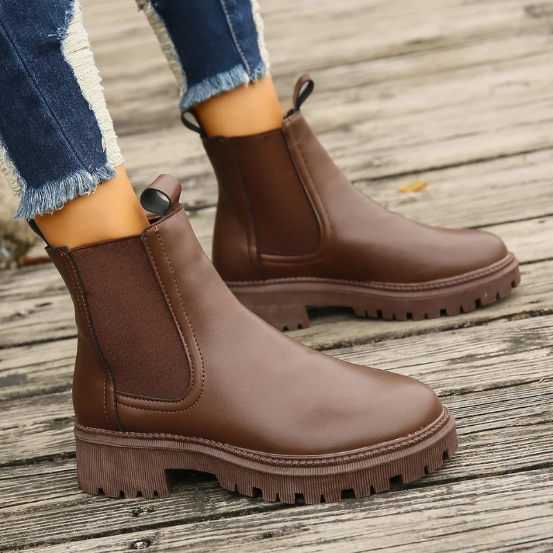 Valenzora | Women's leather Chelsea boots with pull tabs